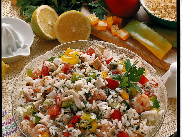 Insalata di riso con il pesce