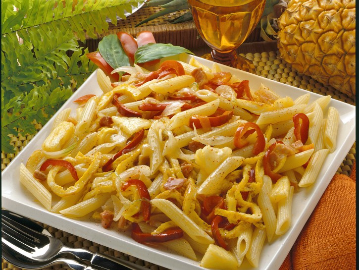 Penne pancetta e ananas
