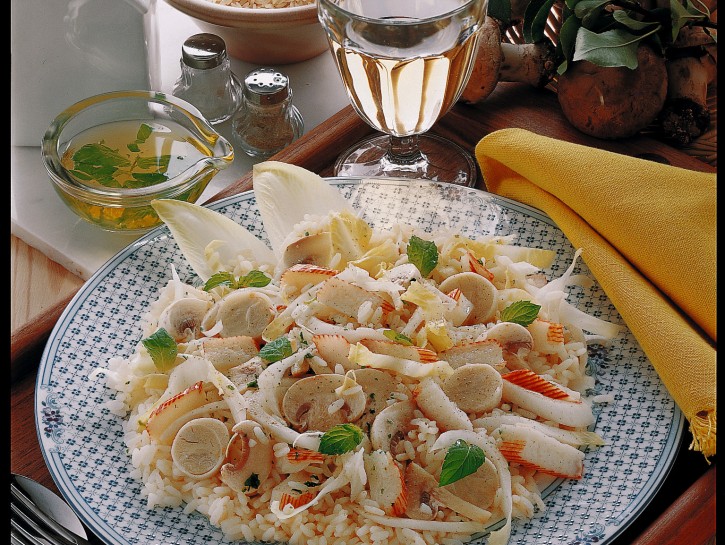 Riso con funghi e surimi