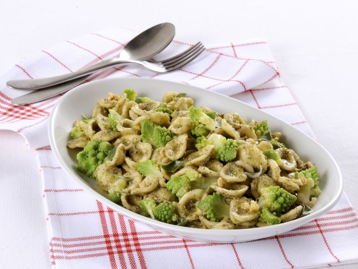 Orecchiette al pesto di salvia e noci