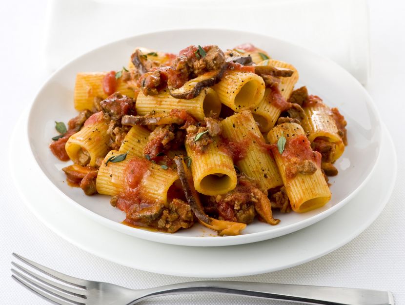 rigatoni-al-ragu-vegetale