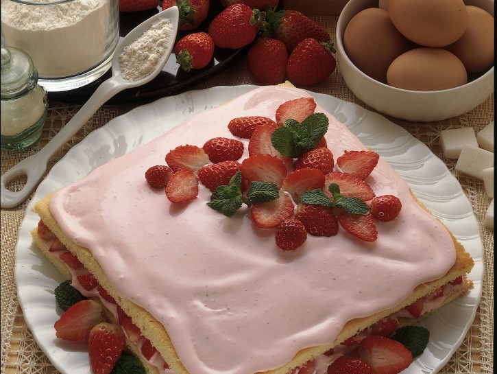 Torta rosa al mascarpone