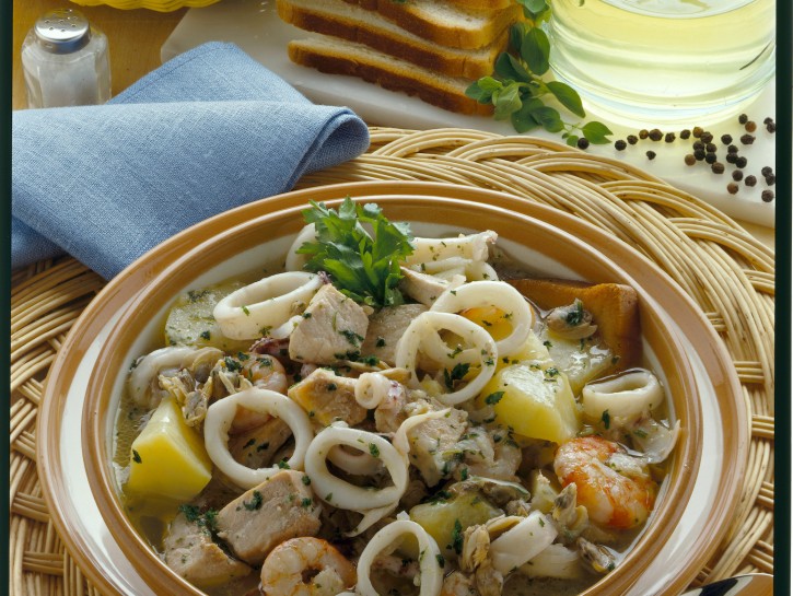 Zuppa di pesce e patate
