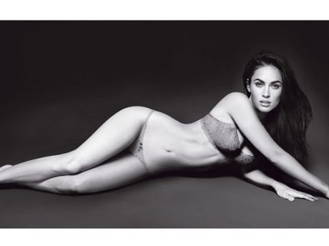 Megan Fox si spoglia per Armani