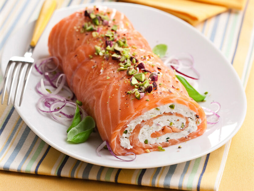 Tronchetto di salmone ai pistacchi