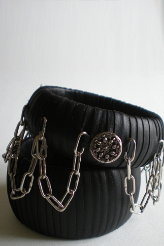Come si fa un bracciale in pelle: moda fai-da-te