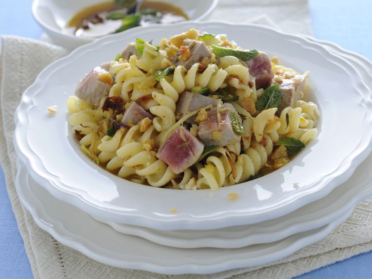 pasta-al-tonno-fresco-e-menta