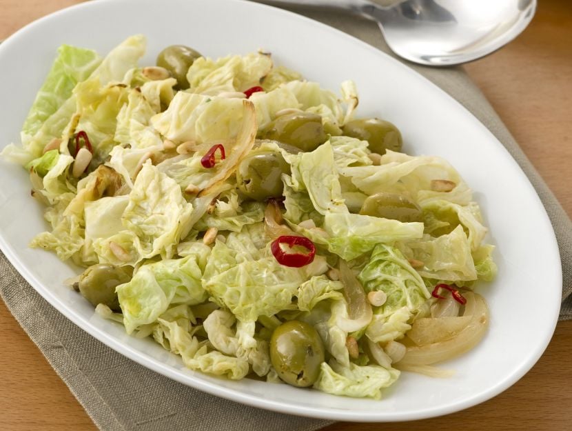 insalata-tiepida-di-verza-con-le-olive