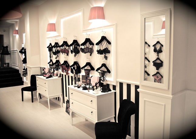 Sex shop per donne, anzi: erotic boutique. My yoyo, Milano