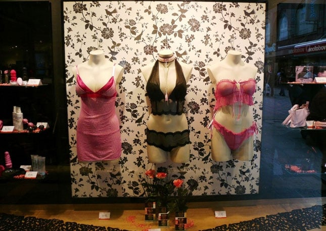 Sex shop per donne, anzi: erotic boutique. Beate Uhse, Nord est