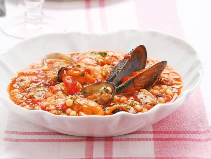 Fregola con zuppetta di cozze e vongole