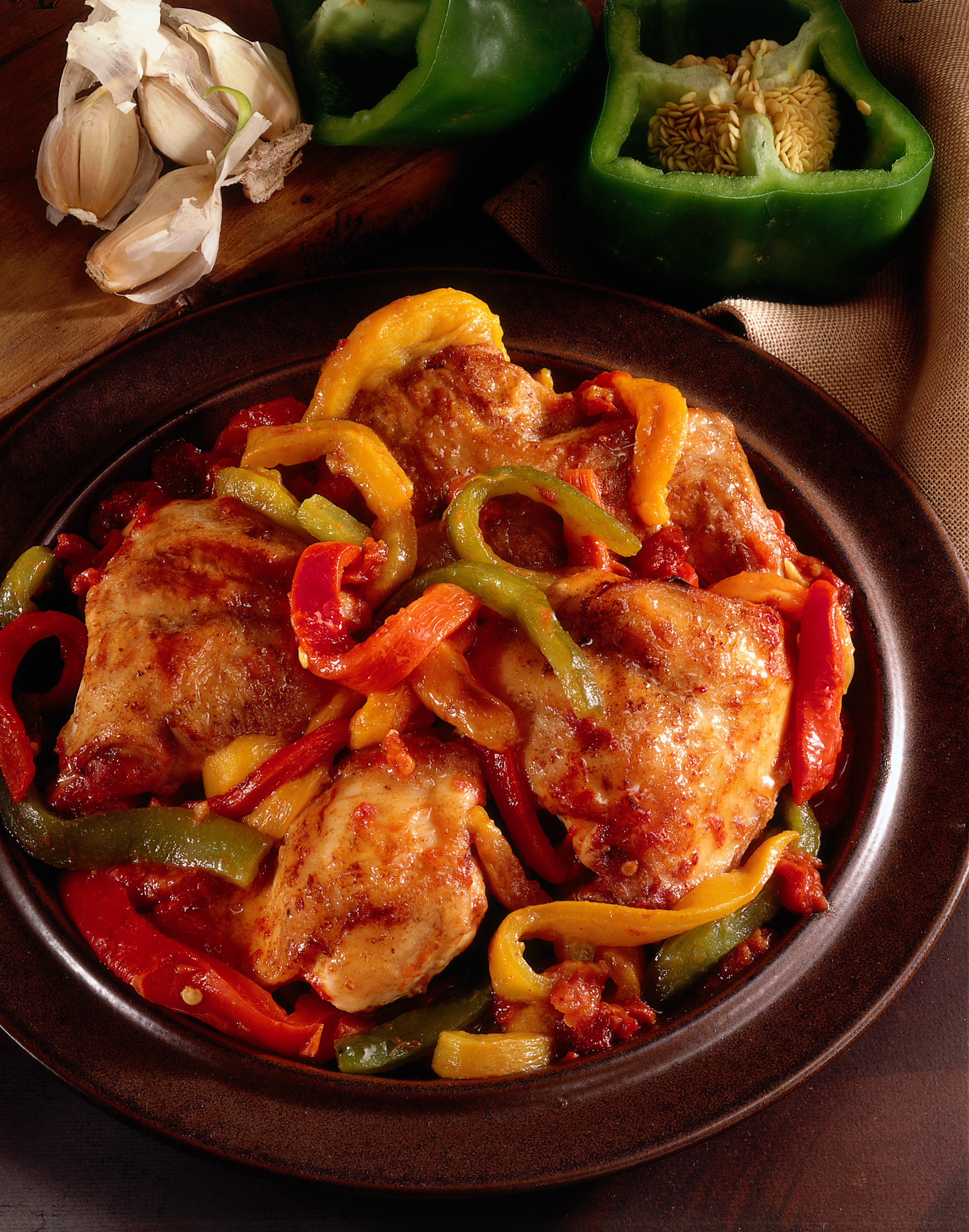 Coniglio con peperoni in agrodolce Un piatto dal sapore unico