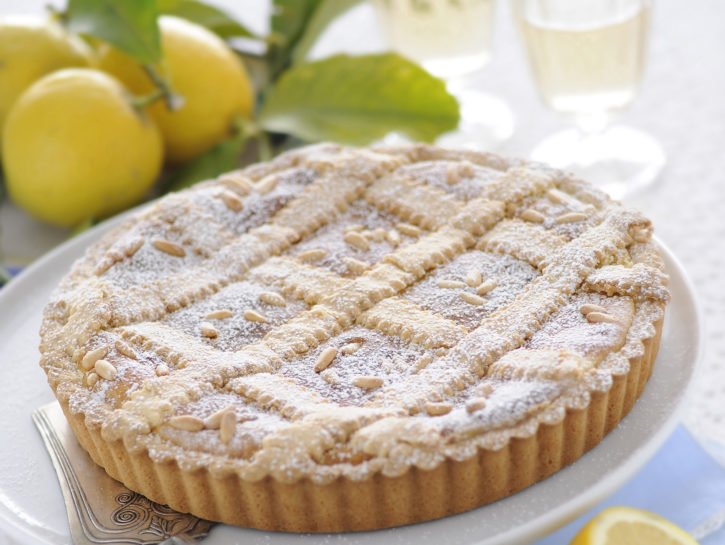 Crostata ripiena ai pinoli