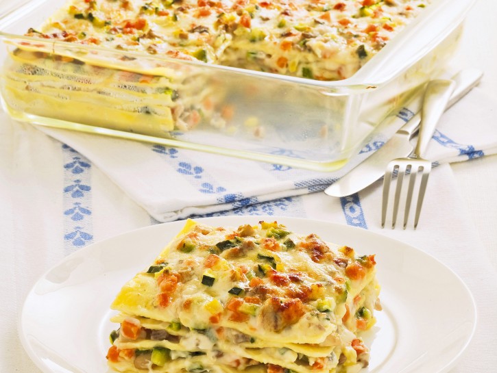 Lasagne con ragù di verdure e speck