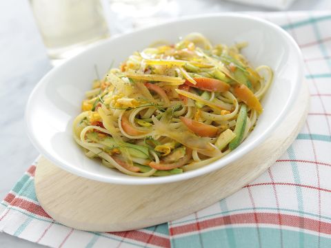 Linguine con fiori di zucca