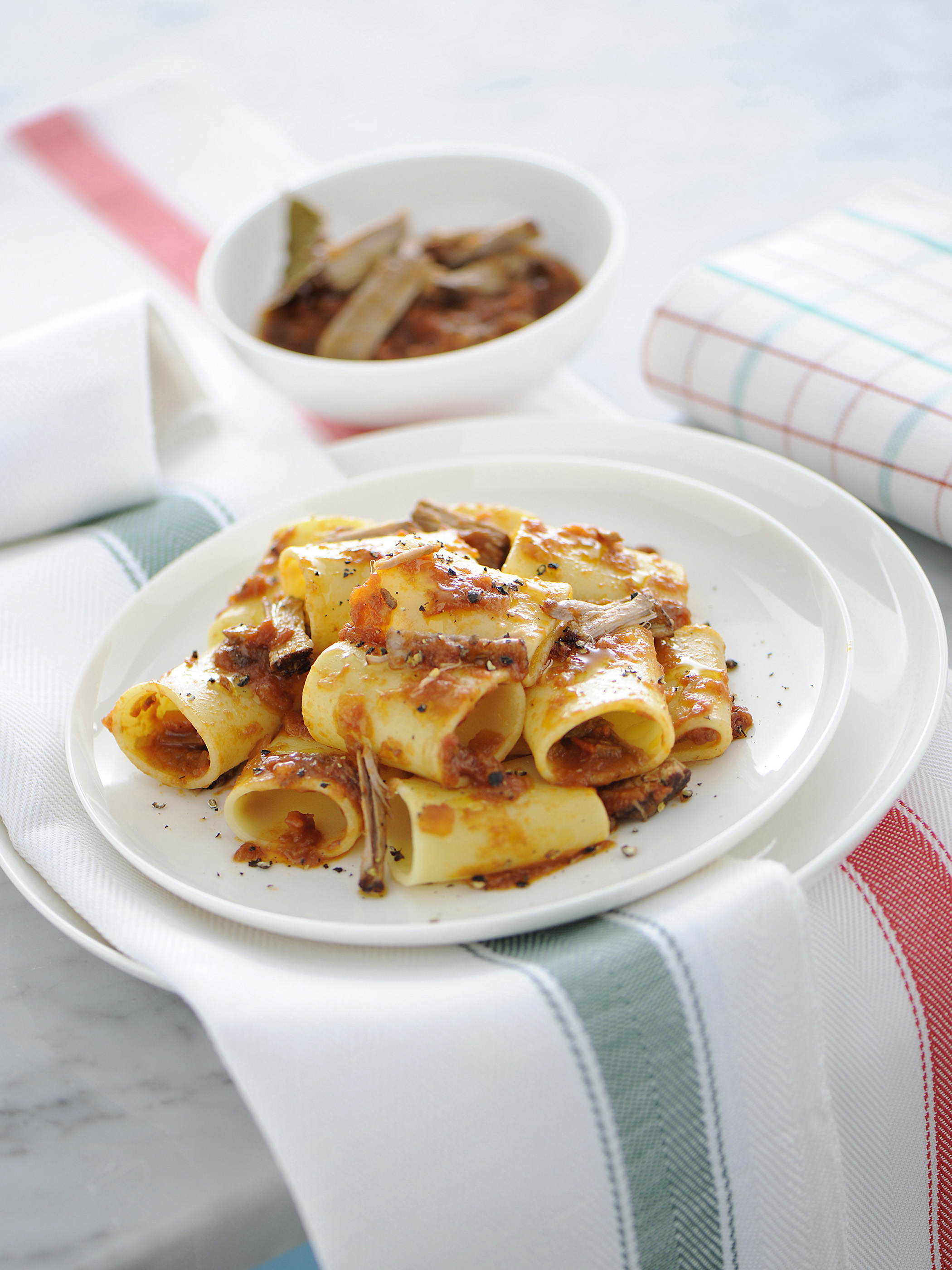 Ricetta Paccheri al ragù - Donna Moderna