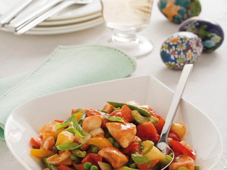 Pollo con caponata di primavera
