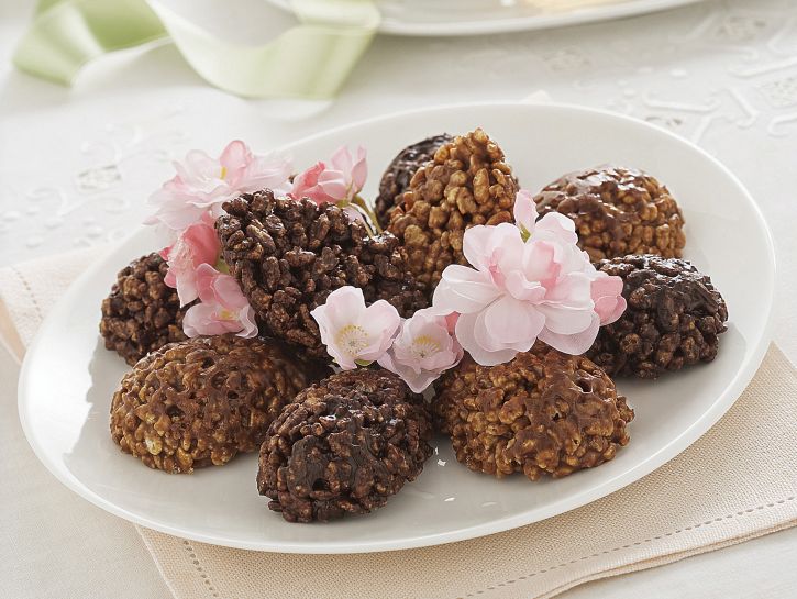 uova-di-cioccolato-croccanti preparazione