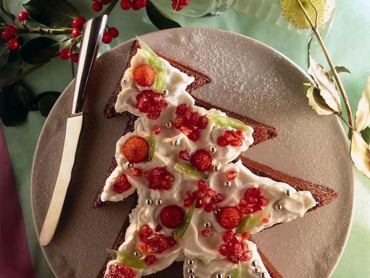 Albero di Natale dolce: ricetta pan di Spagna farcito