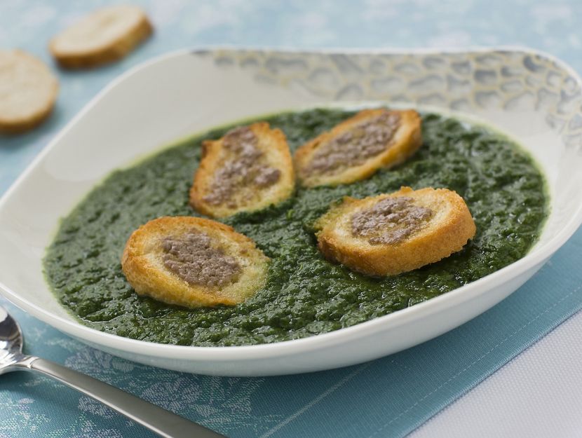 crema-di-spinaci-con-crostini-acciugati preparazione