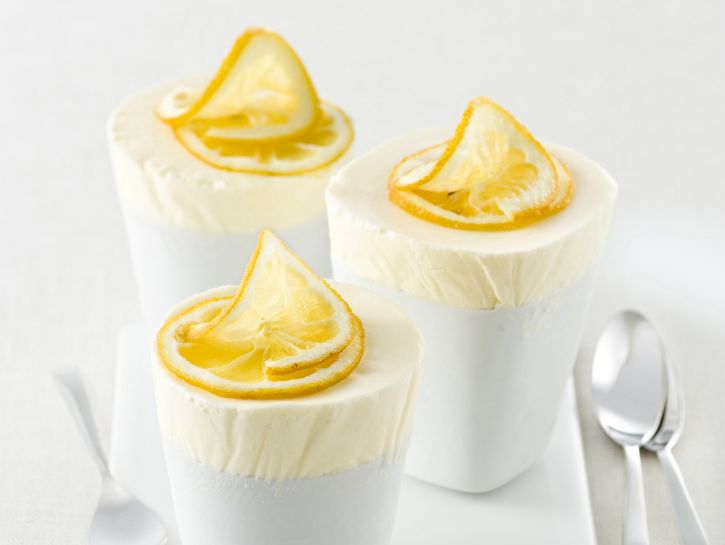 Soufflè gelato cremoso al limone - Donna Moderna