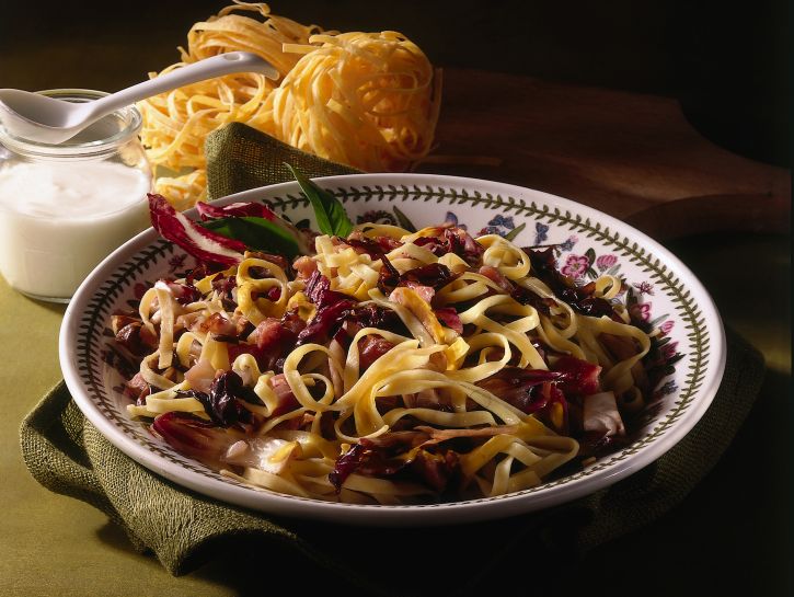 tagliolini-al-radicchio ricetta