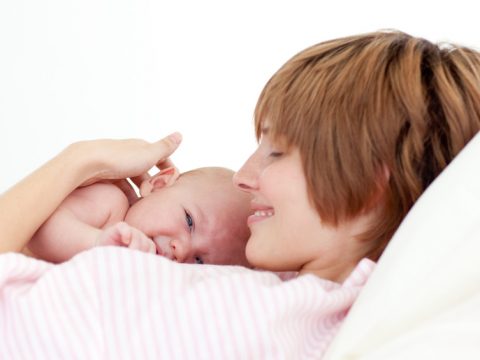Le coliche del neonato: i consigli di Nestlé