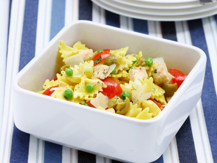 Ricetta Insalata di pasta e pollo - Donna Moderna