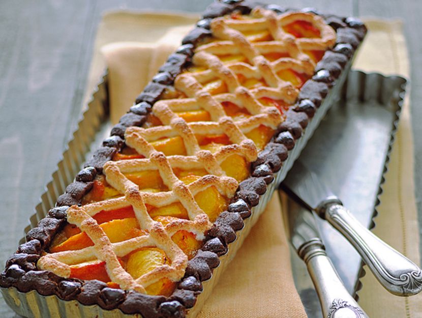 crostata-di-pesche-e-cioccolato ricetta