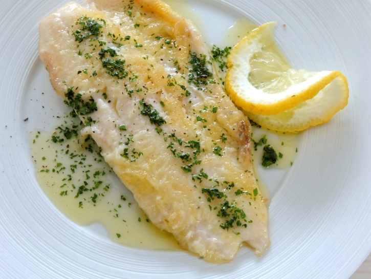 Filetti di trota con salsa al limone
