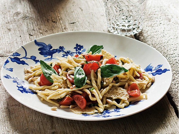 Ricetta Insalata di trofie con salsa al pesto - Donnamoderna