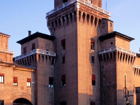 Viaggi dentro le mura: 18 città meraviglia