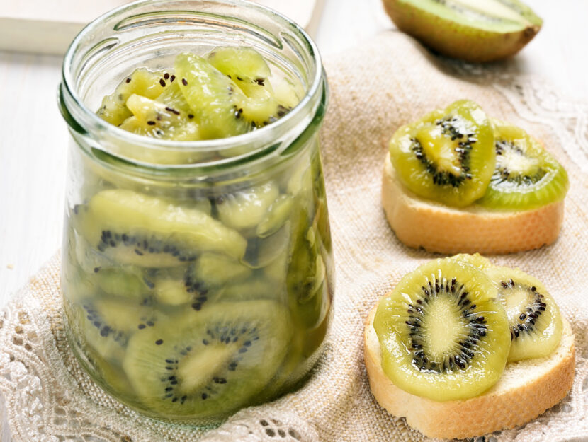 Kiwi in conserva al naturale