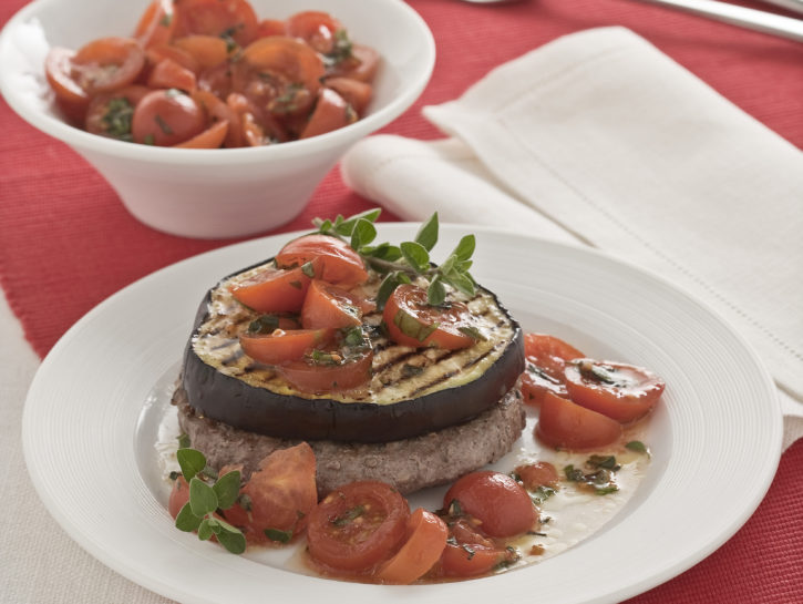 Hamburger grigliati con melanzane
