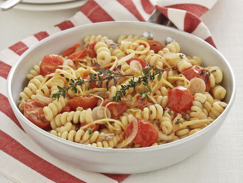 padellata-di-pasta-con-limone-e-acciughe preparazione