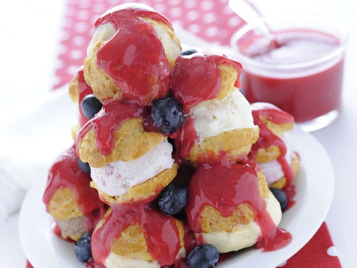 profiteroles-farciti-con-gelato immagine