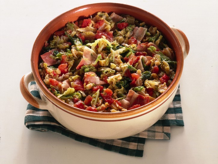 Verza In Padella Con Cipolla E Pancetta