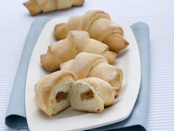 cornetti-ripieni-di-pancetta preparazione