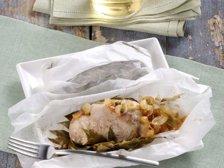 Pollo al vapore in cartoccio con miele e mirto