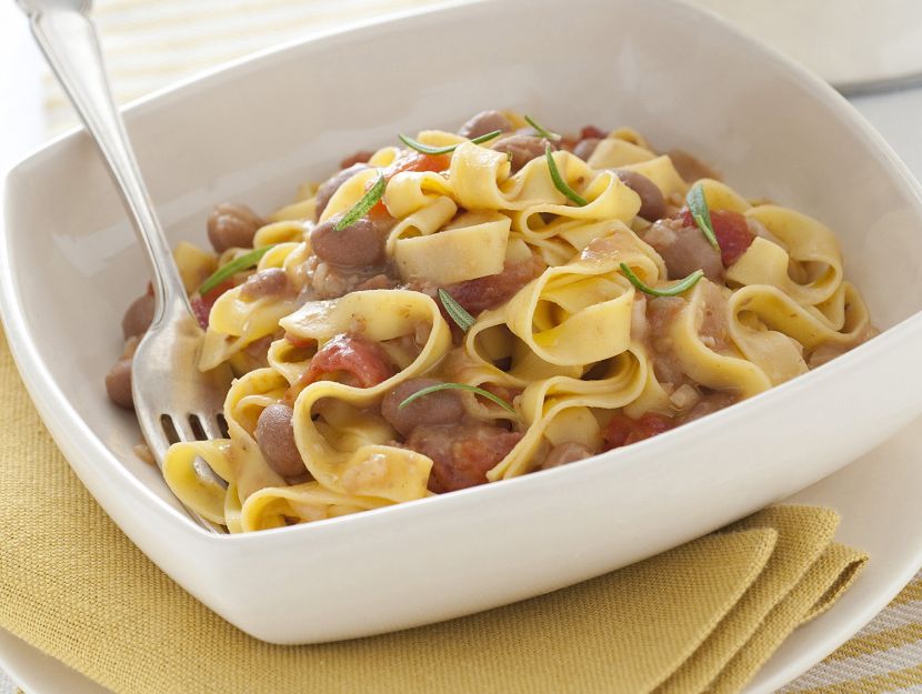 tagliatelle-con-fagioli-alla-romagnola immagine