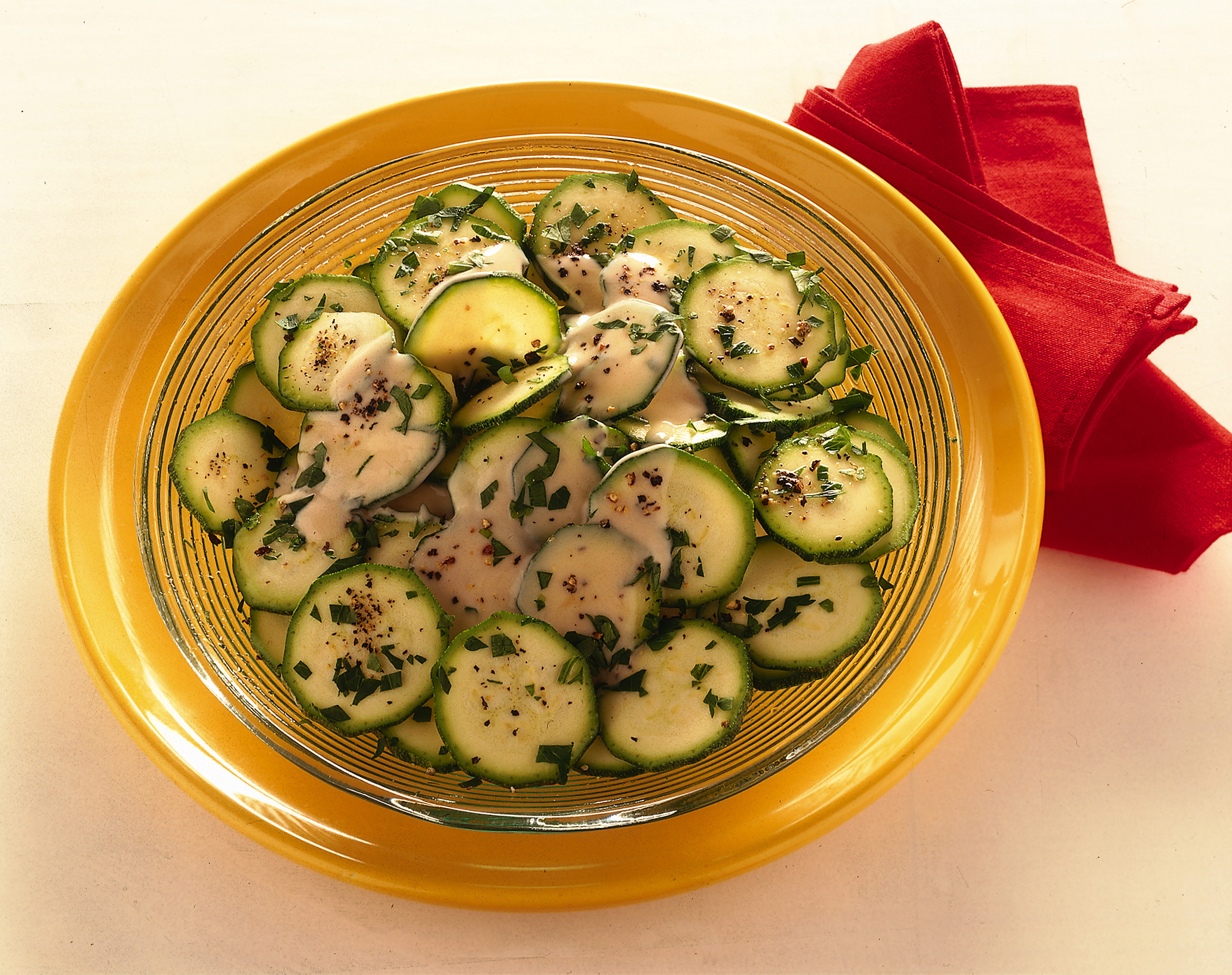 Ricetta Zucchine crude in insalata - Donna Moderna