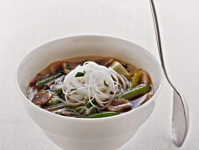 zuppa-di-funghi-e-vermicelli-di-riso