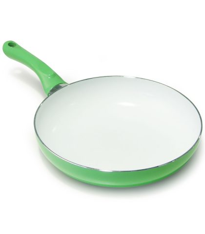Gusto naturale per la padella “Green” con interno in ceramica bianca, disponibile in vari format