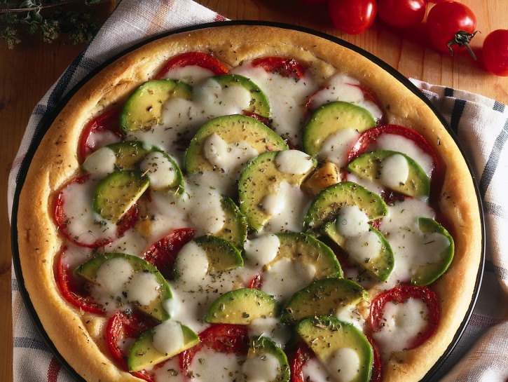 Pizza all'avocado