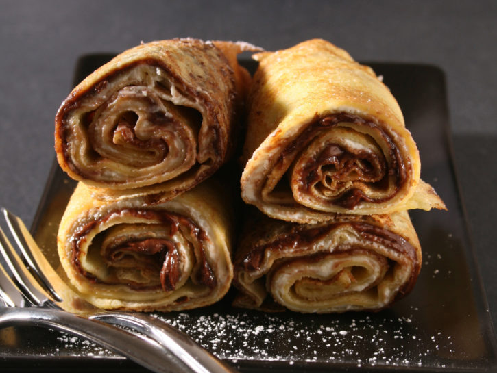 Sigari di crepes al cioccolato