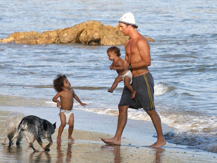 Tutti al mare con babbo McConaughey