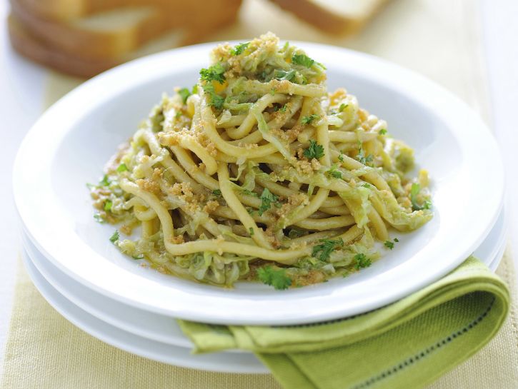 Bucatini con la verza