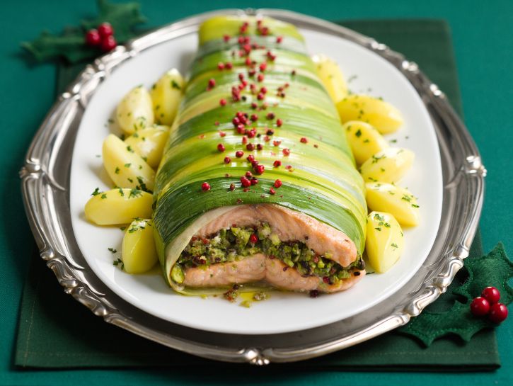 Salmone ai pistacchi in fascia di porri