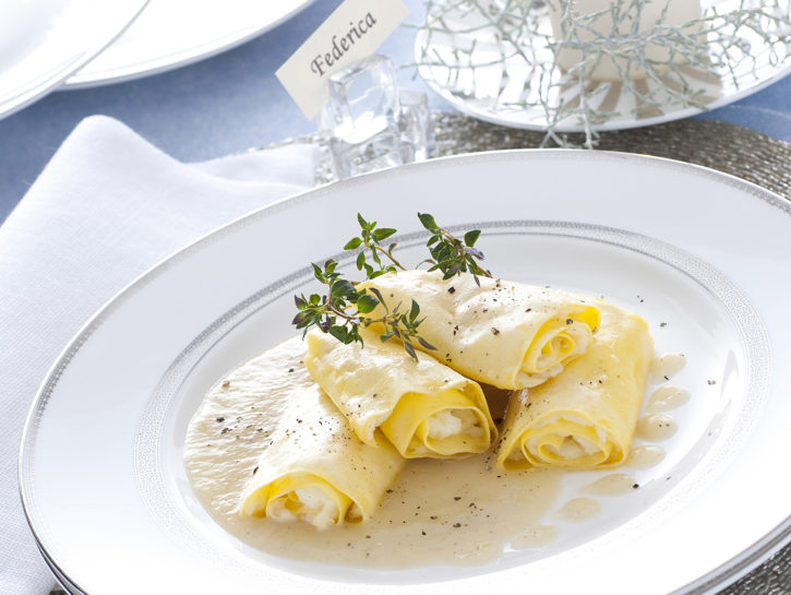 Cannelloni alla crema di baccalà con vellutata