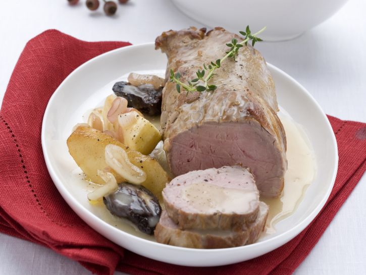 Filetto di maiale con mele e prugne